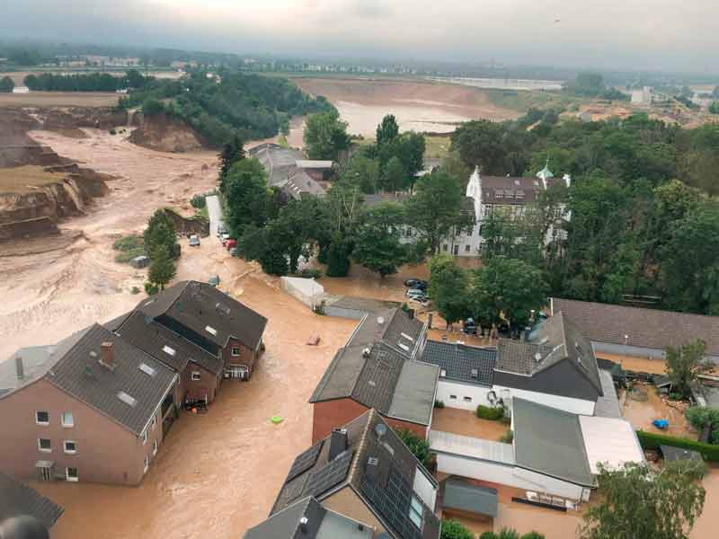 Hochwasser in Erftstadt • bob Systemlösungen